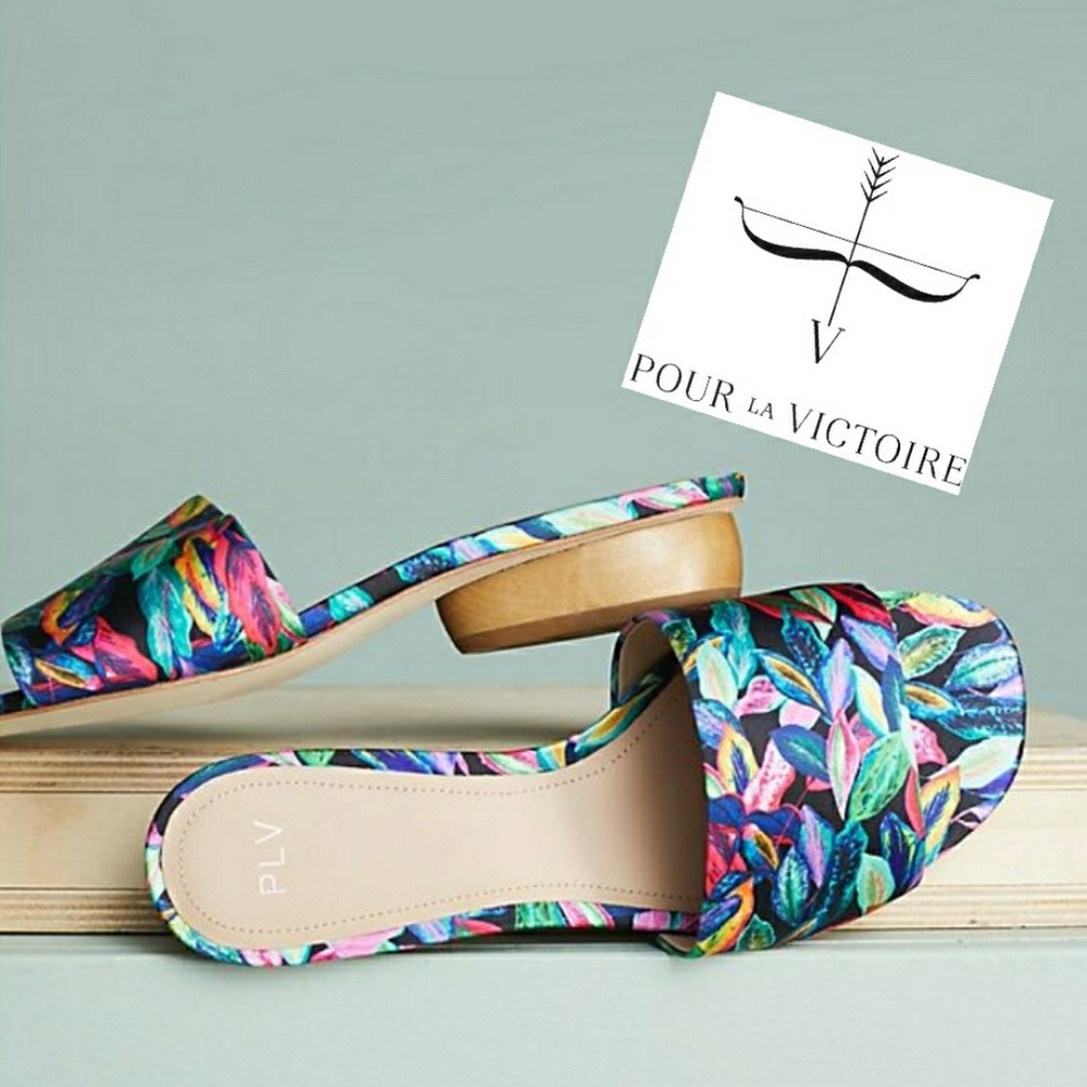 Beautiful Pour La Victoire Slide Sandals - Picture 1 of 4